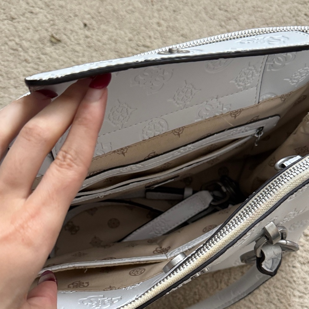 Guess White Embossed Satchel Bag - Picture 5 of 11